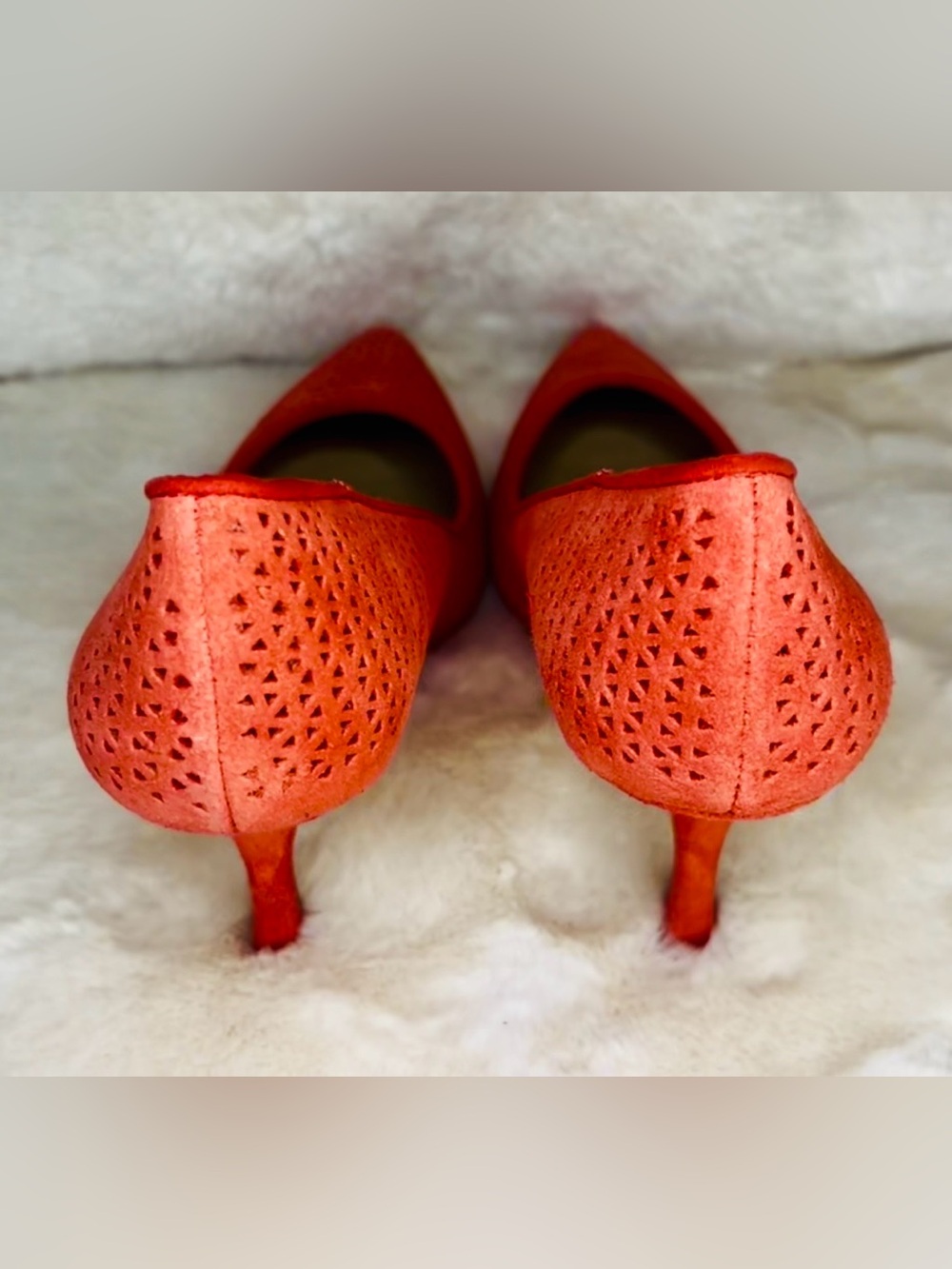 Ann Taylor Coral Red Laser Cut Pointed Toe Heels Pumps 6 - Picture 4 of 6